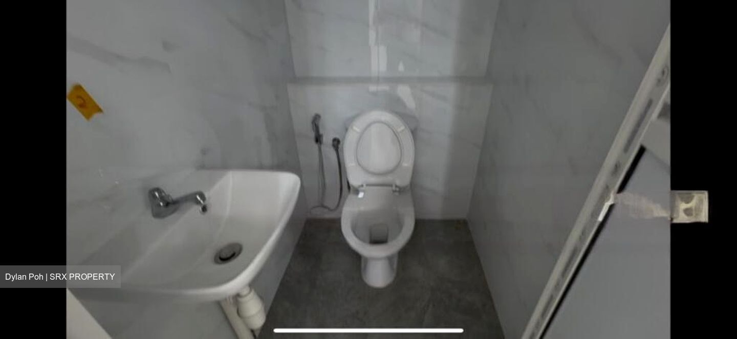 Yishun Avenue 11 (D27), Shop House #451062921